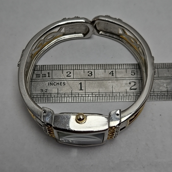 Womens Vivani Vintage Breast Cancer Awareness Bangle Watch MOP Face New Battery - Picture 9 of 10